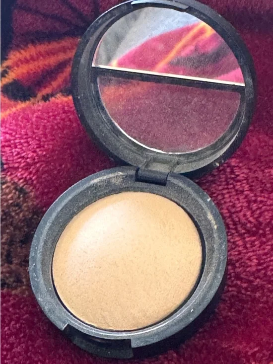 Laura Geller Baked Highlighter  French Vanilla NEW .06 Oz - Picture 4 of 4